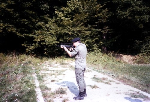 DUDULE EN TIREUR FOU